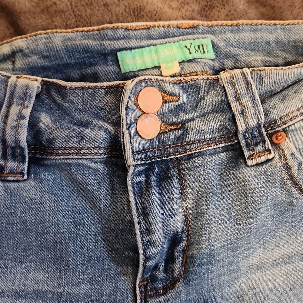 Ymi size 7 jeans distressed stretch frayed - Picture 6 of 9